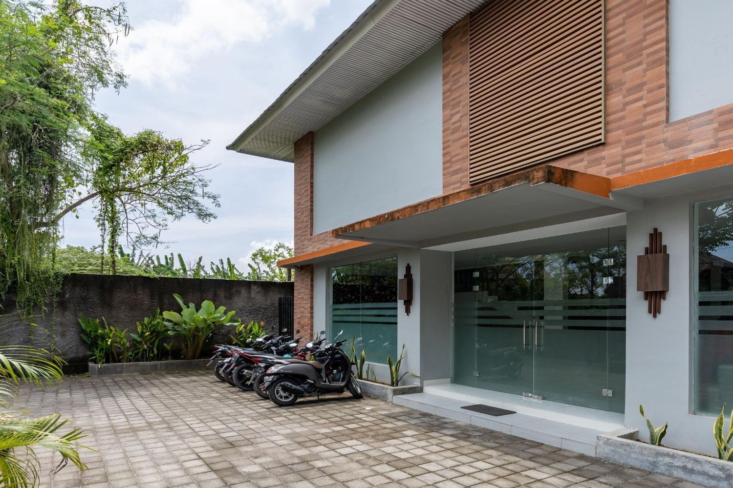 Cove Matahari Guesthouse Sunset Legian Dış mekan fotoğraf